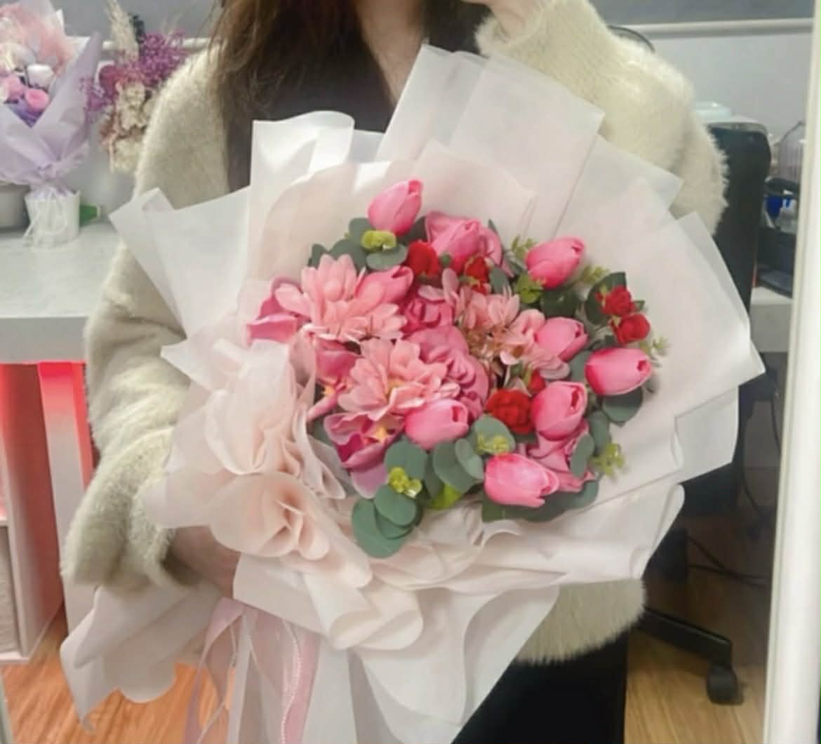 Anniversary flowers